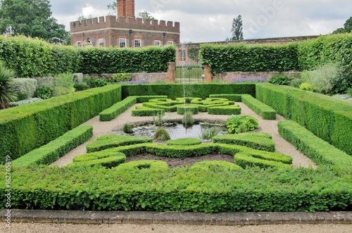 Hampton Court Palace  Ziergarten