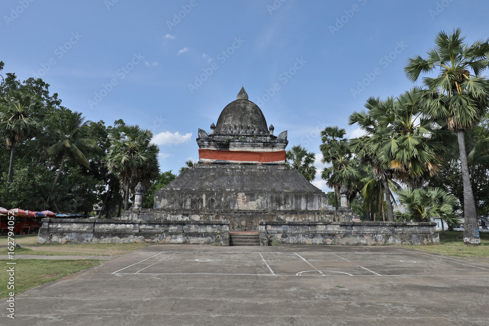 Wat Visounarath Temple  in Luang prabang