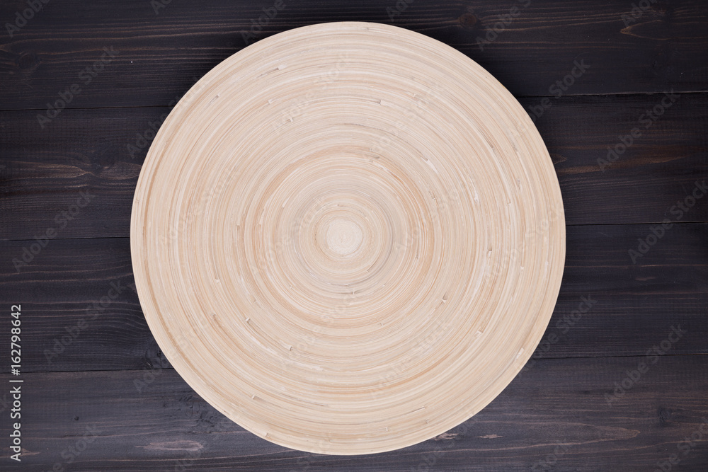 Empty wooden plate Empty wooden plate
