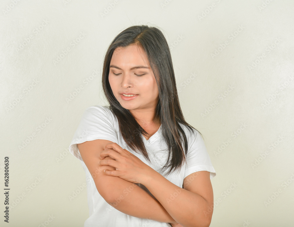 Itching in the Arm of women Itching in the Arm of women