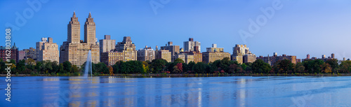 Panoramic view of Central Park West and the Jacqueline Kennedy Onassis Reservoir at dawn. Upper West Side, Manhattan, New York City