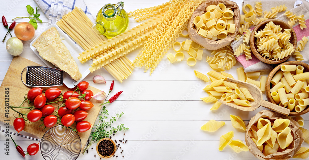 Pasta and ingredients: tomatoes, parmigiano, extra virgin, pens, shells, rigatoni, propellers, mafalda, linguine, fusilli and squid