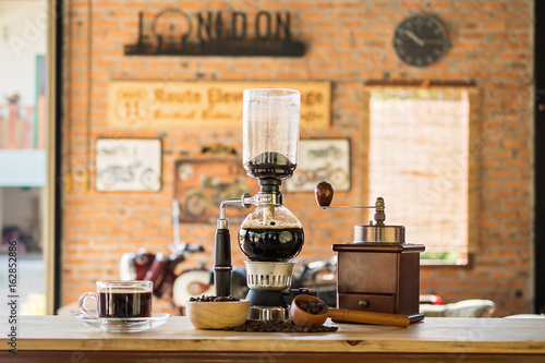 Fotografija Siphon vacuum coffee maker