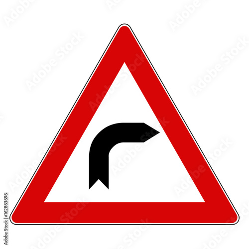 Verkehrsschild Gefahr Kurve rechts
