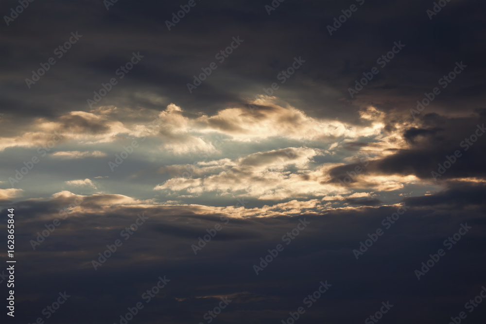 The sky before the storm The sky before the storm