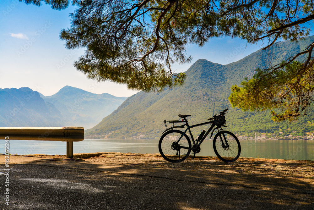 Fototapeta premium Bike silhouette at the morning