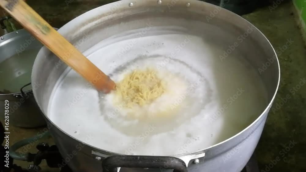 Egg noodles with rice noodles in hot water Egg noodles with rice noodles in hot water