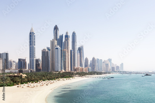 high-rise Dubai © Funtap