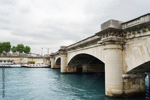 Beautiful vintage bridge in city © Africa Studio
