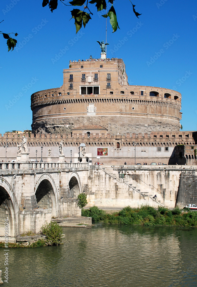 The Mausoleum of Hadrian (Castel Sant'Angelo) The Mausoleum of Hadrian (Castel Sant'Angelo)