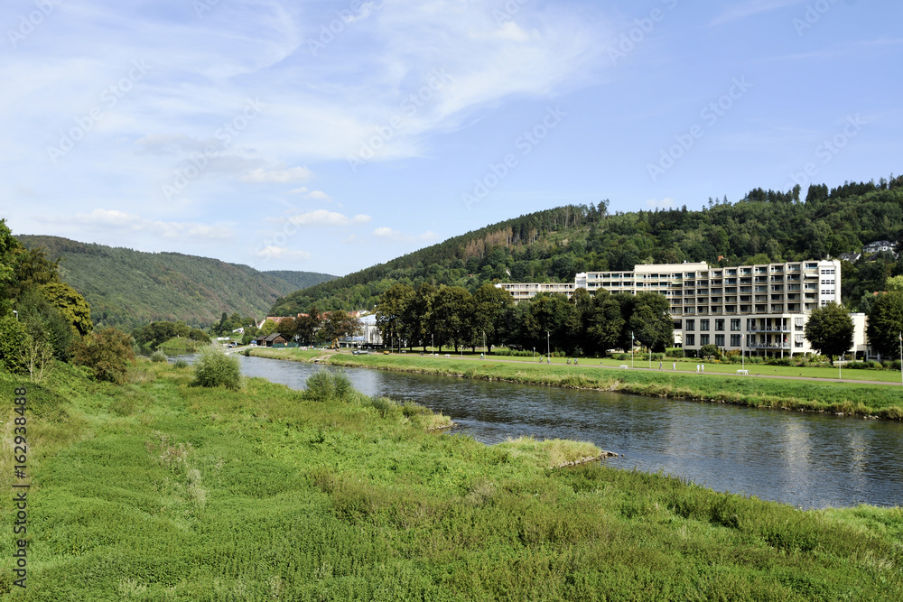 Weser bei Bad Karlshafen mit grünem Ufer, Weser near Bad Karlshafen with green bank