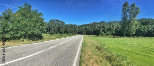 Tableau sur toile strada deserta in estate