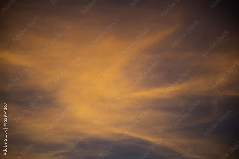 Naklejka premium Yellow/blue sky