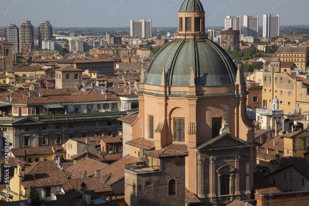 Obraz premium Church Dome and Cityscape, Bologna