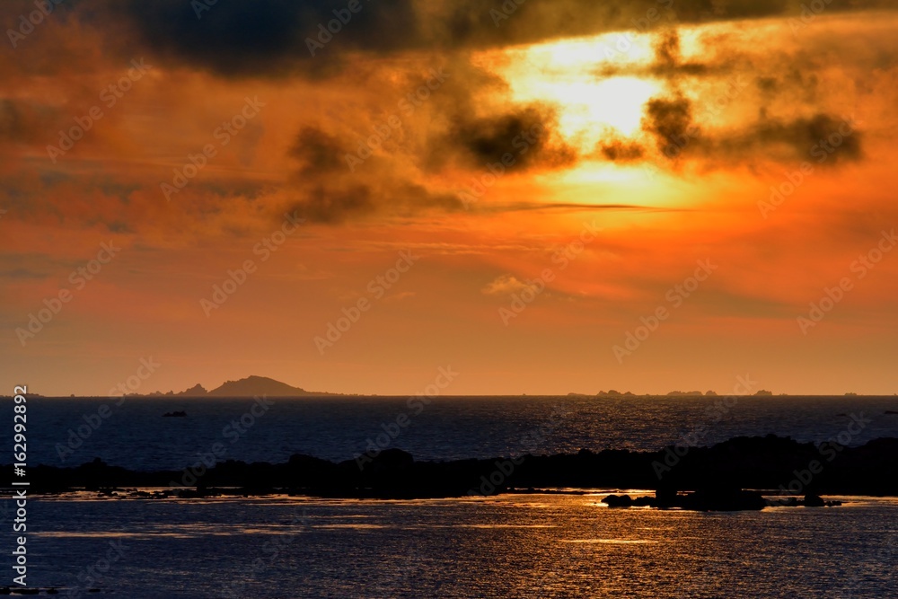 Magnifique coucher de soleil sur Port-Blanc Penvénan en Bretagne