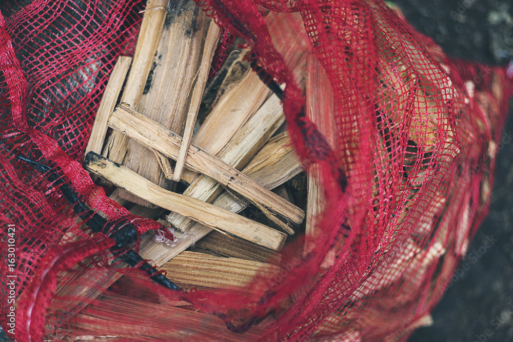 Ταπετσαρία Bag of kindling wood