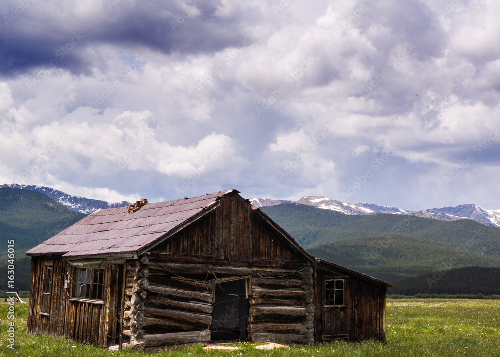 abandoned cabin in the Colorado mountains abandoned cabin in the Colorado mountains