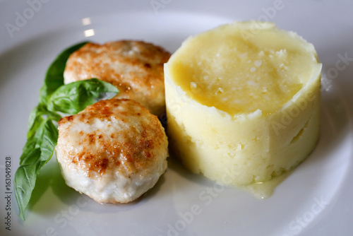 Delicious meat patties with potatoes
