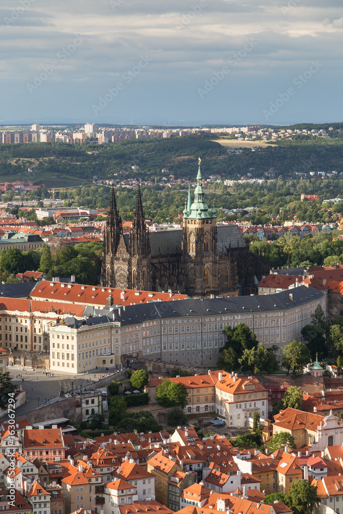 Fototapeta premium View of the Prague (Hradcany) Castle, St. Vitus Cathedral and old buildings at the Mala Strana District (Lesser Town) in Prague, Czech Republic, from above.