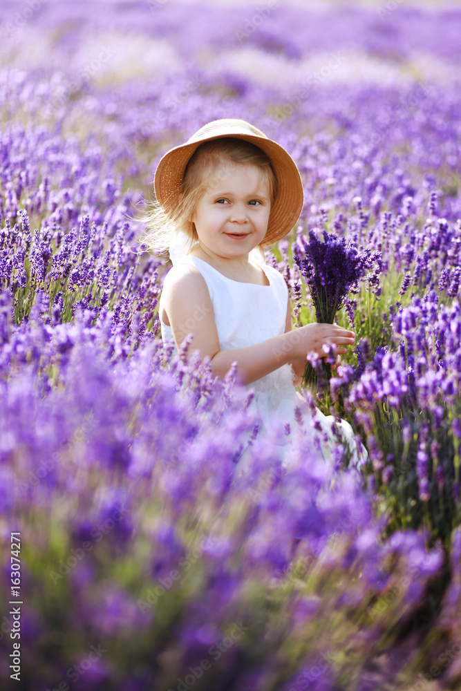 little girl at lavender field