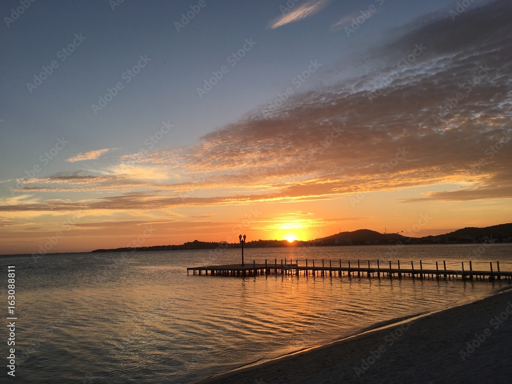 Obraz premium Sunset Iguaba Grande