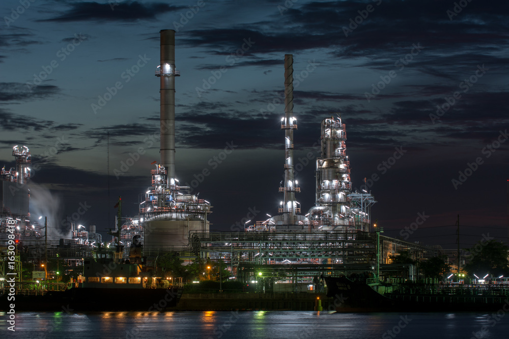 Fototapeta premium oil refinery industry plant