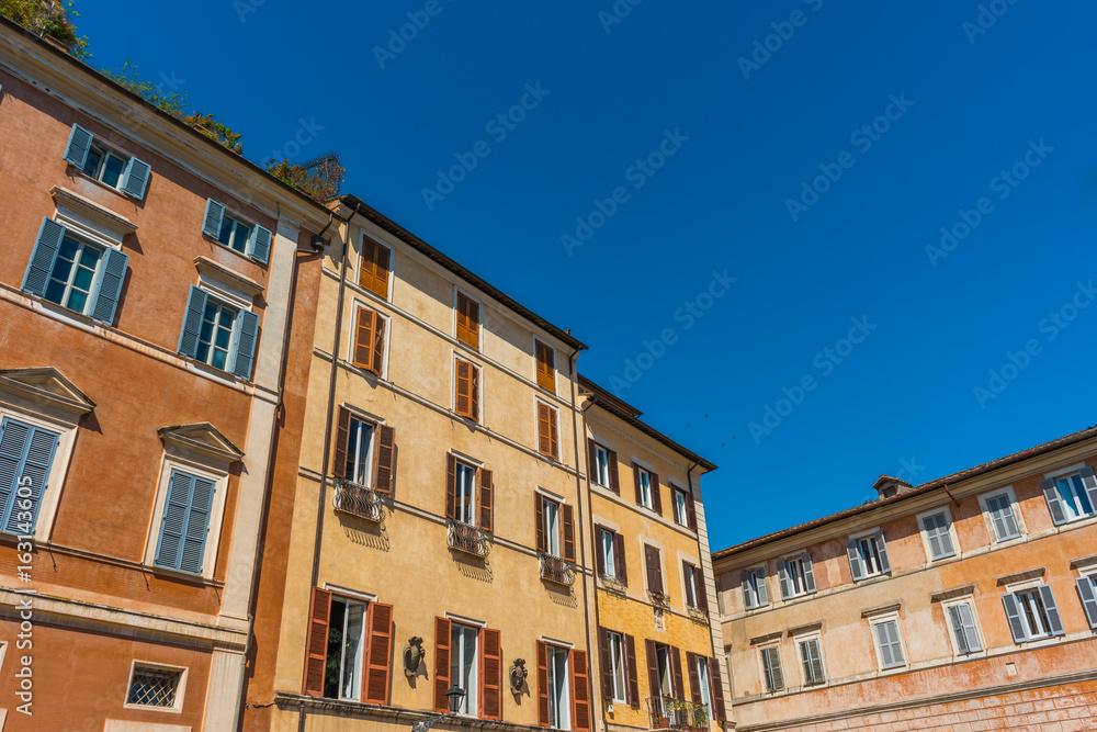 old houses in rome with copy space