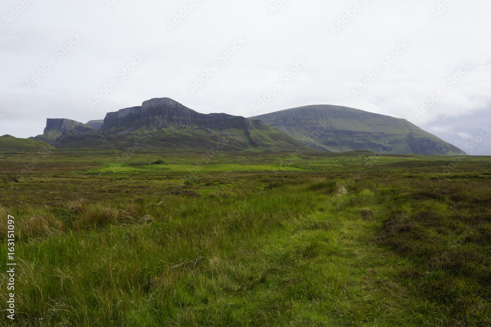 Trotternish Ridge, Isle of Skye: Moor-, Weide- und Berglandschaft