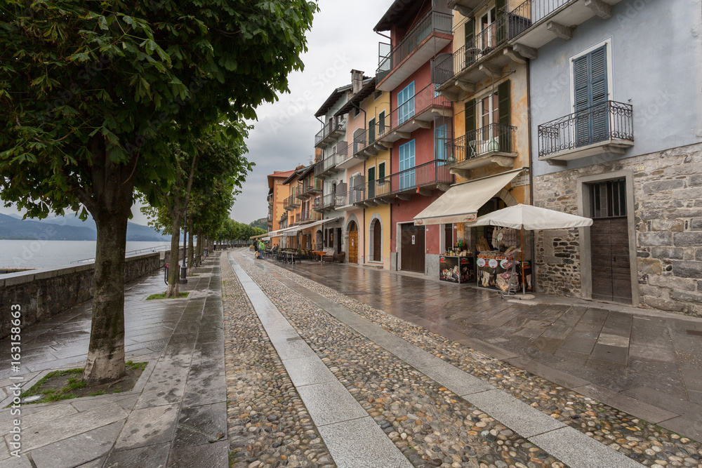Rues et façades du village de Cannobio