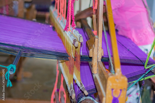 Slika na platnu Traditional Sri Lankan handloom and batik product manufacturing workshop