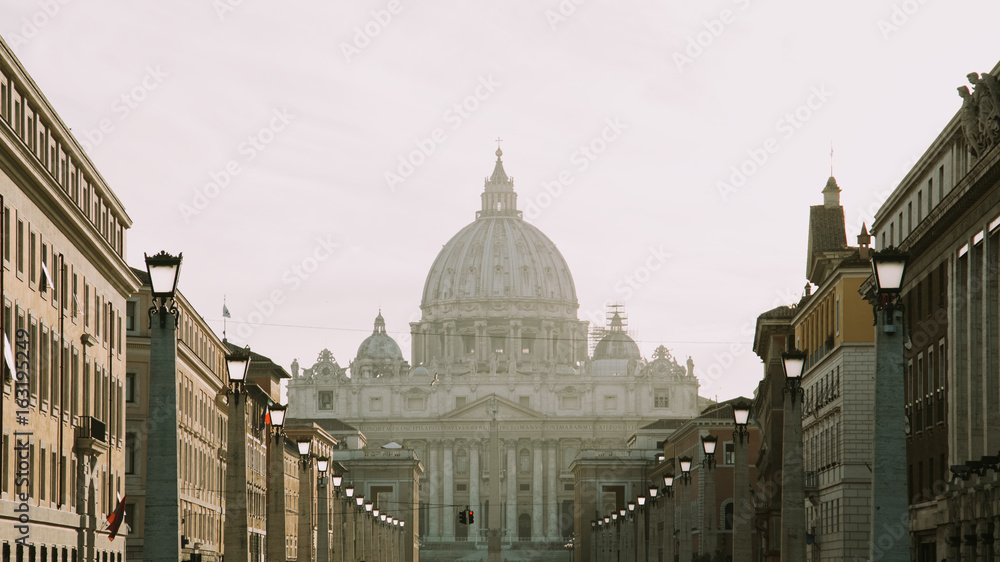 Naklejka premium View to Basilica di San Pietro in Vatican