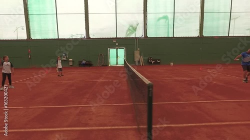 Treino indoor de Tênis photo