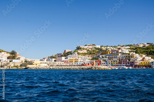 Ponza - Costa - Mare - Porto © DPI studio