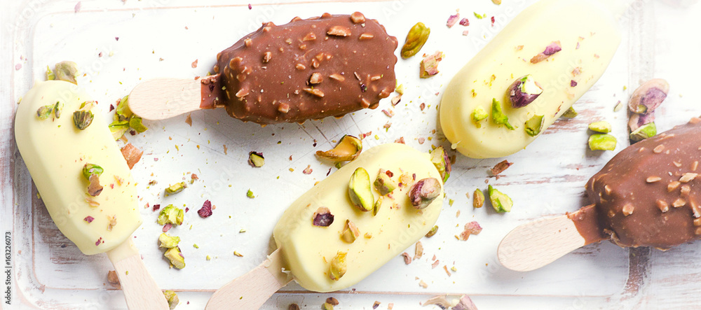 Chocolate ice cream popsicles Chocolate ice cream popsicles