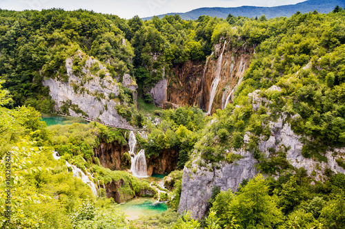 Fototapeta Naklejka Na Ścianę i Meble -  Natural wonder of the world - Plitvice lakes national park in Croatia