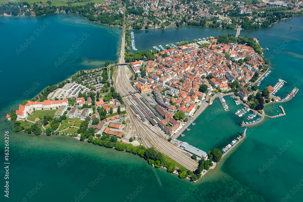 Luftaufnahme Insel Lindau mit Hafen und Yachthafen