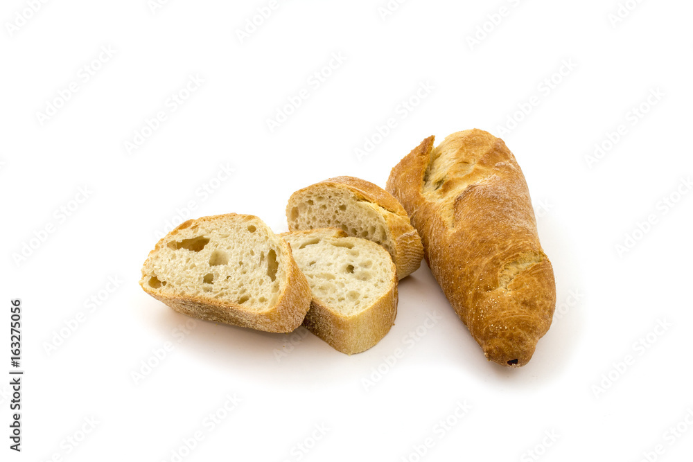 ein geschnittenes baguette auf einem weissen hintergrund ein geschnittenes baguette auf einem weissen hintergrund