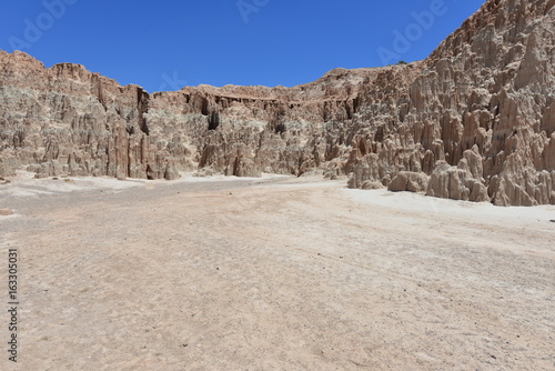 Wallpaper Mural Cathedral Gorge State Park in Nevada
 Torontodigital.ca