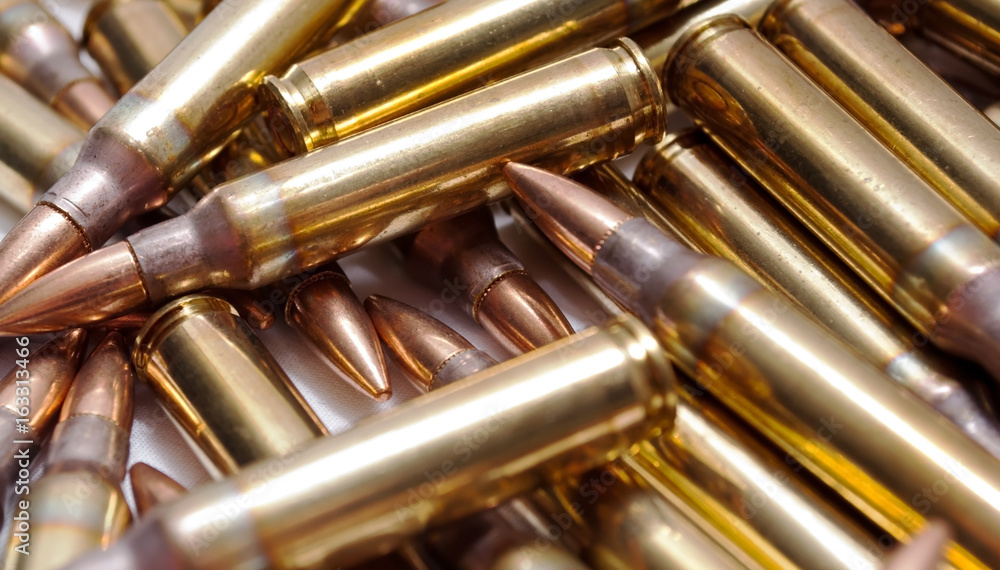 Naklejka premium 223 Ammo in a pile