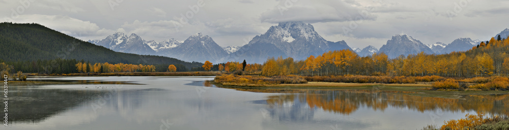 Fall at Oxobow Bend