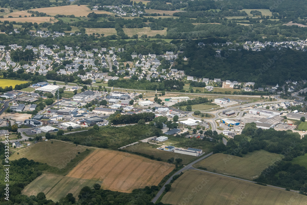 Vue aérienne de la ville de Sarzeau en France