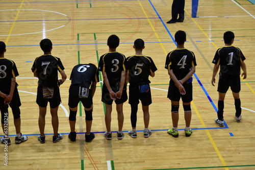 バレーボールのお試合後の整列