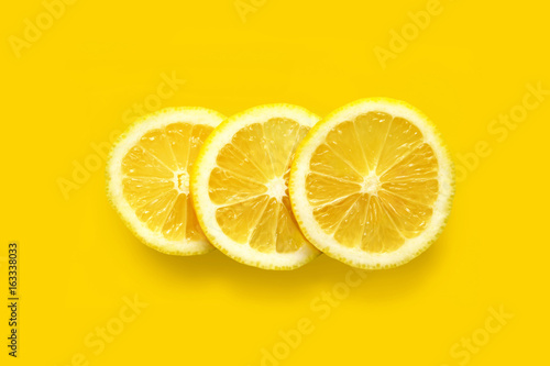 Three pieces of juicy lemon 