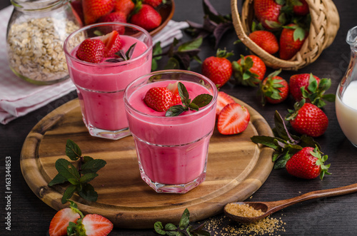 Strawberries puddink photo