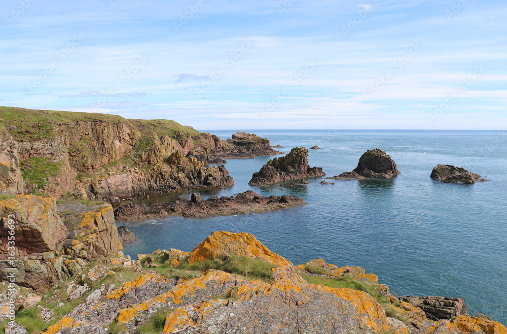 Küstenlandschaft der Cruden Bay, Schottland