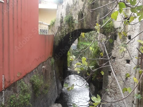 canale d'acqua in paese photo