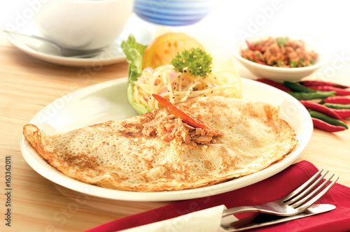Crepe with spicy tuna