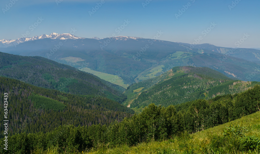 Fototapeta premium Gore Mountain Range in Vail Colorado