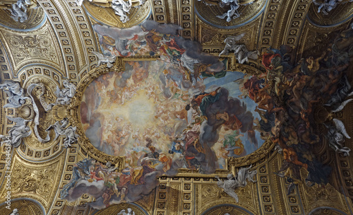 Church of the Ges    baroque interior  Rome  Italy