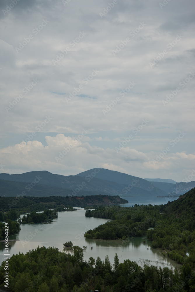 Obraz premium Panorama lac de Mediano Ainsa Espagne